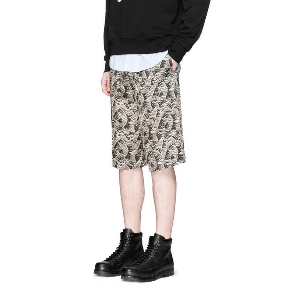 Acne Studios - RYDER BERM PRT PSS16 cupro patterned shorts